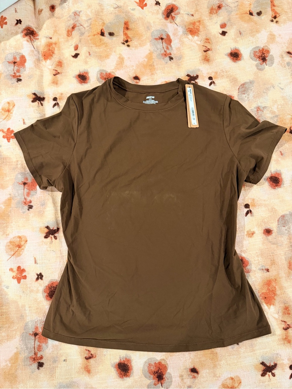 SKIMS Women’s Fits Everybody Short Sleeve Tshirt- Brown